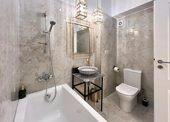 Happy - Near Arenas & Unirii - Rh Living