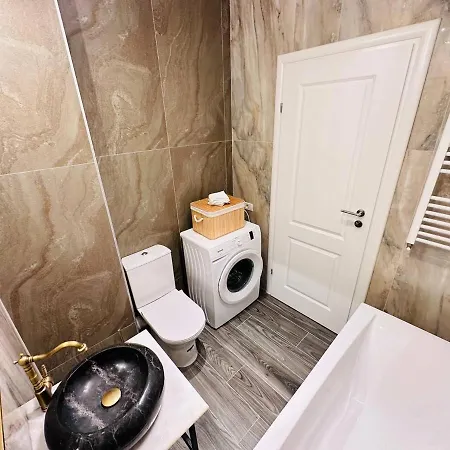 Happy - Near Arenas & Unirii - Rh Living Apartament