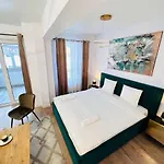 Happy By Rh Bukarest